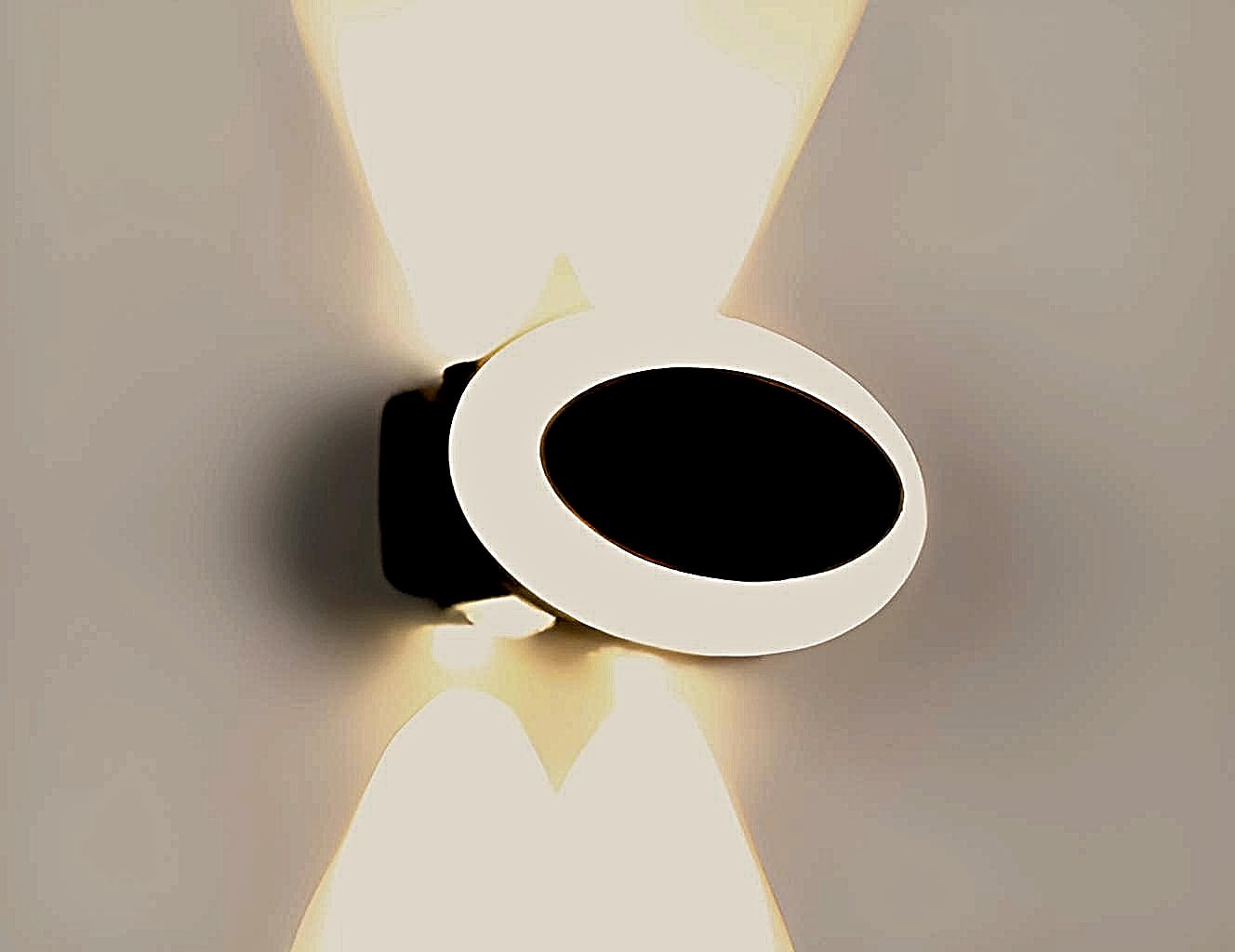 Aluminium LED Indoor/Outdoor Wall Light, IP-65 Rainproof & Shockproof Body. (2Up 2 Down Oval Warmwhite)